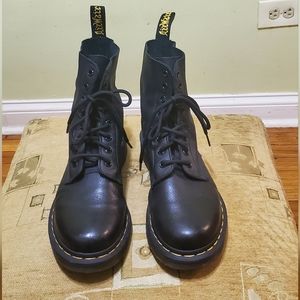 Dr Martens 1460 Pascal Virginia Leather Boots